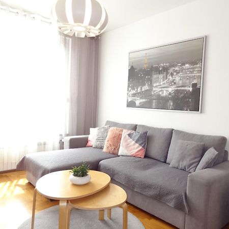 Well-Equipped Apartment With Free Parking ザグレブ エクステリア 写真