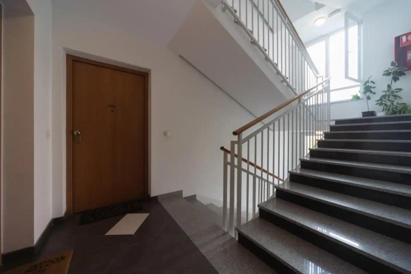 Well-Equipped Apartment With Free Parking ザグレブ エクステリア 写真